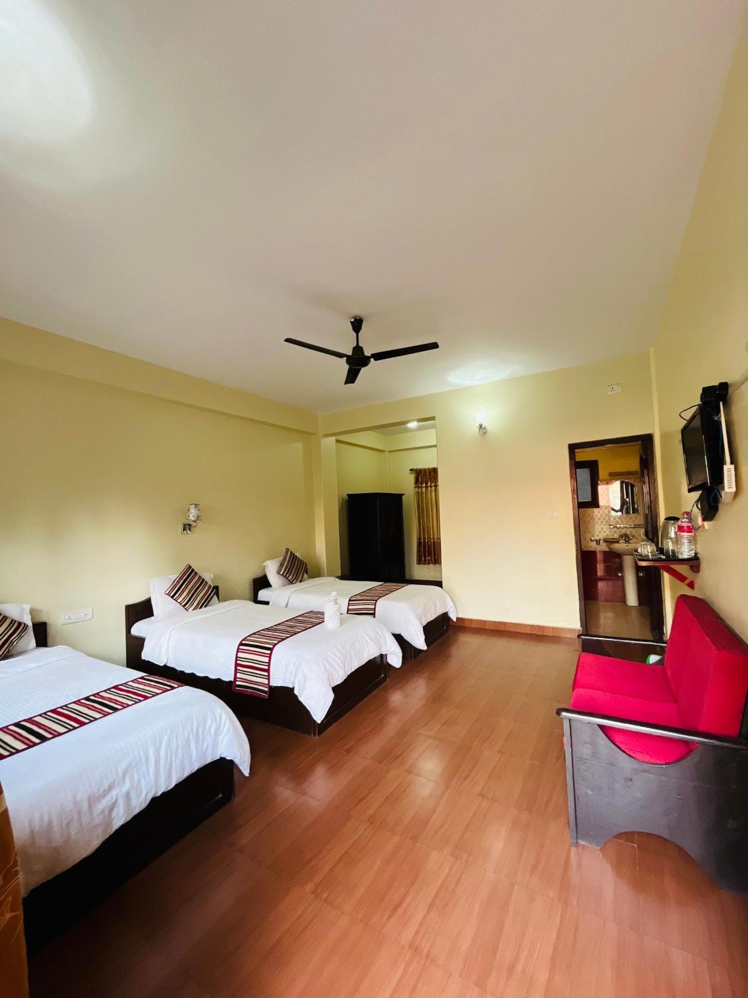 Butterfly Hotel 2*
